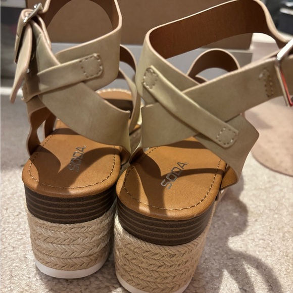 NEW Dolce Vita Espadrille Wedge Sandals - Picture 3 of 6